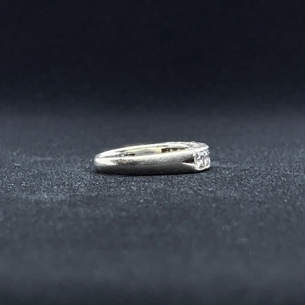 WEDDING BAND - Picture 3 of 4